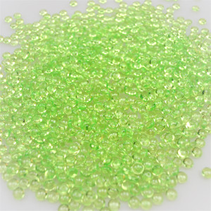 Dekosteine-Tautropfen hellgrün glänzend ca.Ø 4mm x 5mm pro Tropfen ca.3000 Tropfen. Als Streudeko oder Bastelgranulat