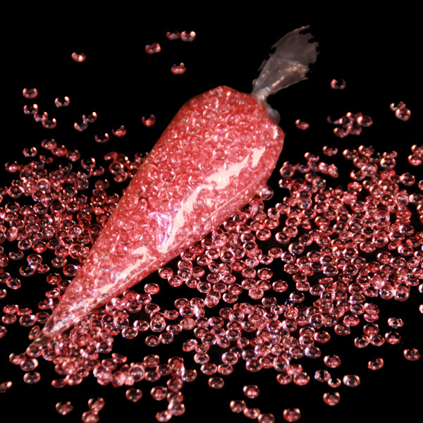 Dekosteine-Tautropfen rosa glänzend ca.Ø 4mm x 5mm pro Tropfen ca.1000 Tropfen. Als Streudeko oder Bastelgranulat
