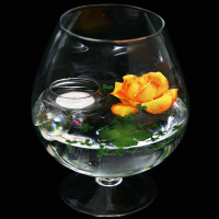 Deko-Glas Cognacglas klein Höhe 19cm Ø 10cm mit Dekoration Rose gelb-orange