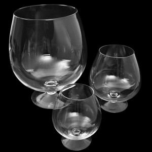 Deko-Glas Cognacglas klein Höhe 19cm Ø 10cm mit Dekoration Orchidee weiß